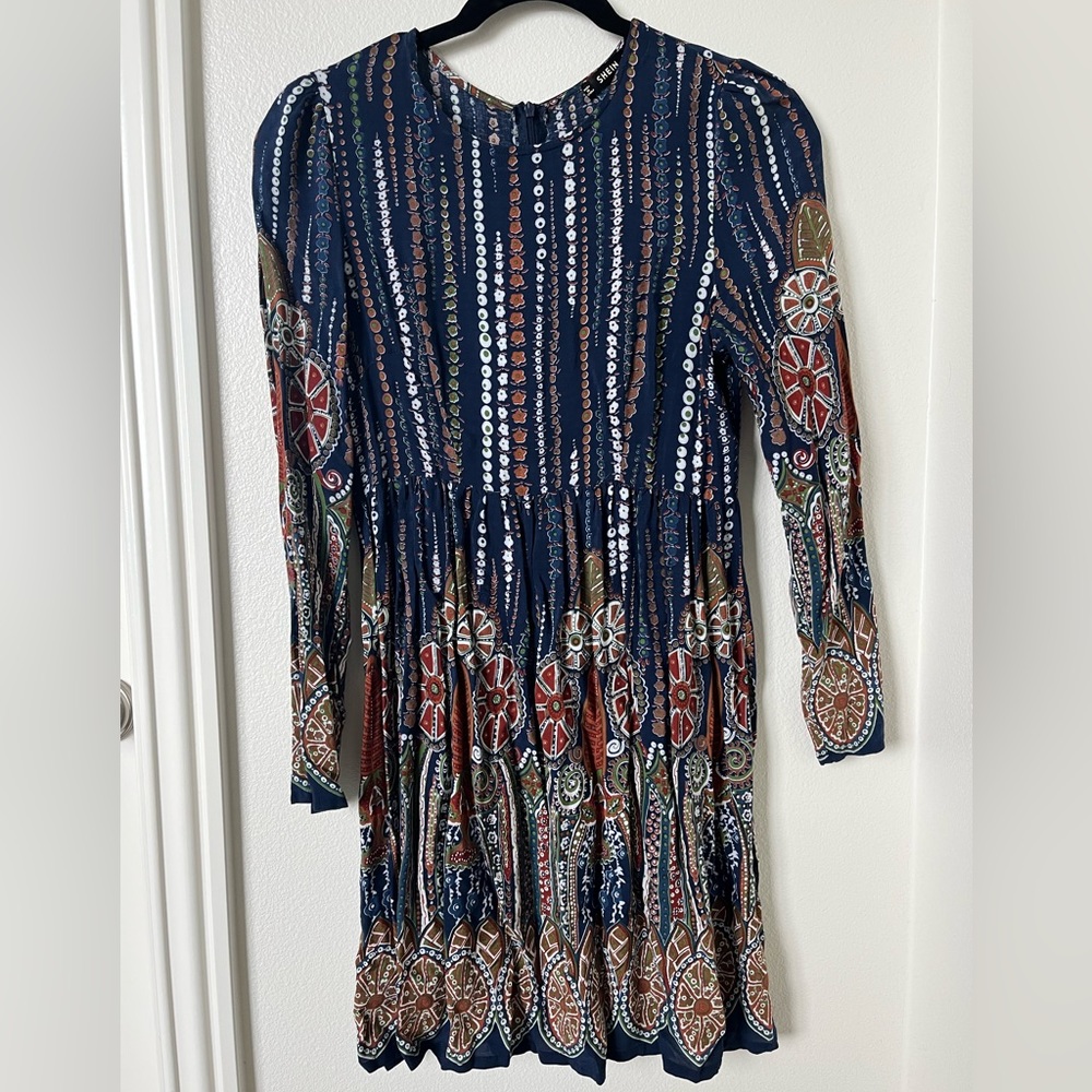 🚨Shein Long Sleeve Navy Skater Dress with Floral Print